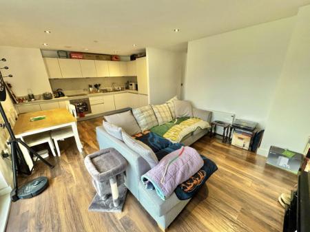 2 bedroom Apartment for sale in Rivergate House (Block A), Wilburn Basin, M5