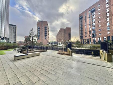 2 bedroom Apartment for sale in Rivergate House (Block A), Wilburn Basin, M5