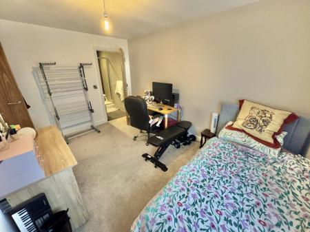 2 bedroom Apartment for sale in Rivergate House (Block A), Wilburn Basin, M5