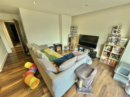 2 bedroom Apartment for sale in Rivergate House (Block A), Wilburn Basin, M5