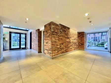 2 bedroom Apartment for sale in Rivergate House (Block A), Wilburn Basin, M5