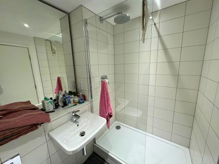 2 bedroom Flat to let in Local Crescent, 14 Hulme Street, Salford, M5