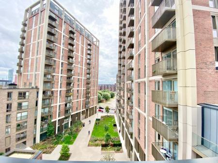 2 bedroom Flat to let in Local Crescent, 14 Hulme Street, Salford, M5