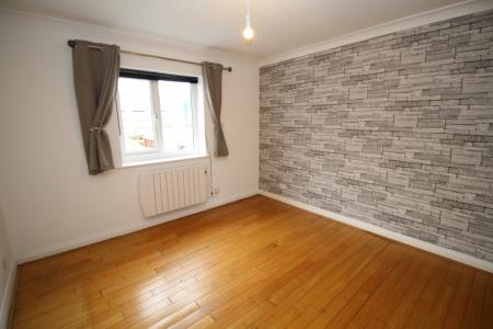 2 bedroom Flat to let in Vancouver Quay, Salford Quays, Salford, M50