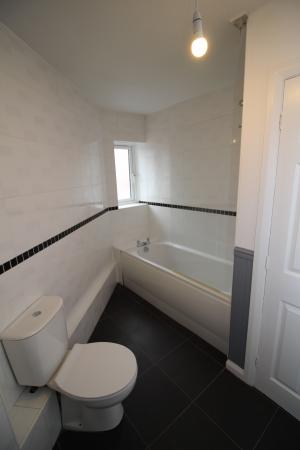 2 bedroom Flat to let in Vancouver Quay, Salford Quays, Salford, M50