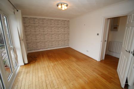 2 bedroom Flat to let in Vancouver Quay, Salford Quays, Salford, M50