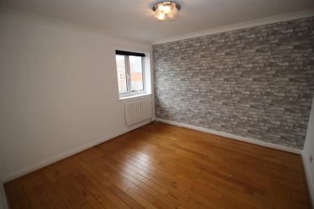 2 bedroom Flat to let in Vancouver Quay, Salford Quays, Salford, M50