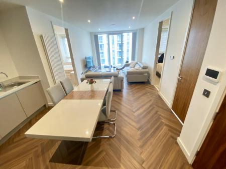 2 bedroom Flat to let in Blue, Media City UK, Salford Quays, Salford, M50