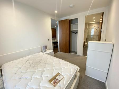 2 bedroom Flat to let in Blue, Media City UK, Salford Quays, Salford, M50