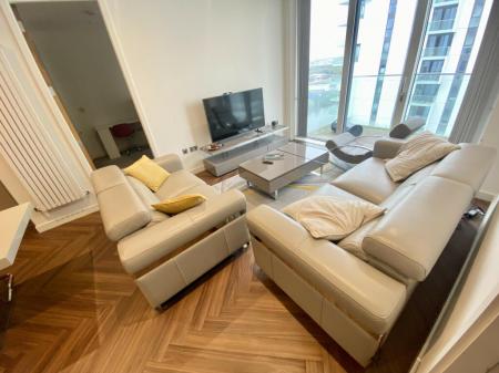 2 bedroom Flat to let in Blue, Media City UK, Salford Quays, Salford, M50