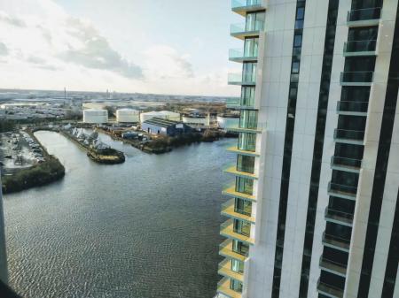 2 bedroom Flat to let in Blue, Media City UK, Salford Quays, Salford, M50