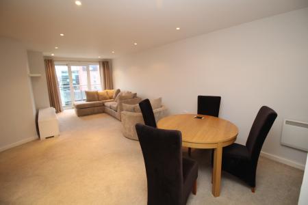 2 bedroom Flat to let in The Quays, Salford Quays, Salford, M50