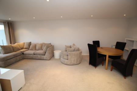 2 bedroom Flat to let in The Quays, Salford Quays, Salford, M50