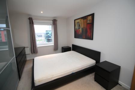 2 bedroom Flat to let in The Quays, Salford Quays, Salford, M50