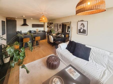 2 bedroom Flat for sale in Madison Court, Salford, M50