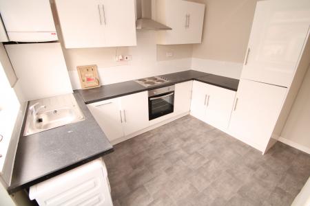 2 bedroom Terraced House to let in Howells Avenue, Sale, M33