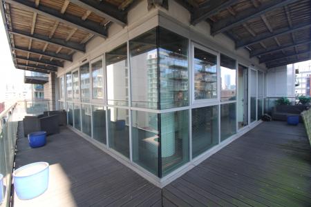 2 bedroom Flat to let in Clowes Street, Salford, M3