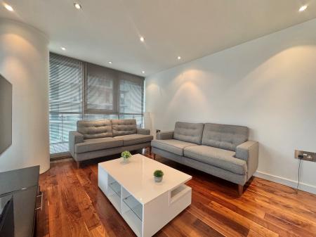 2 bedroom Flat to let in Clowes Street, Salford, M3