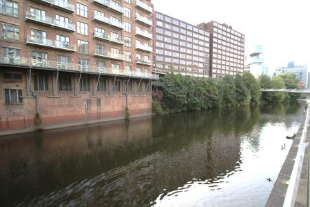 2 bedroom Flat to let in Clowes Street, Salford, M3