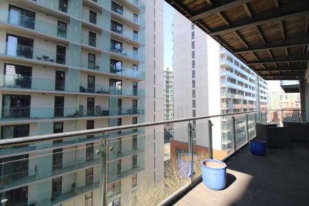 2 bedroom Flat to let in Clowes Street, Salford, M3