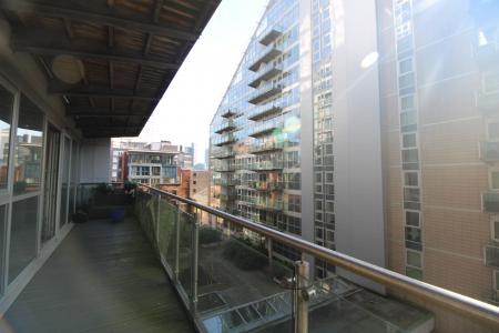2 bedroom Flat to let in Clowes Street, Salford, M3