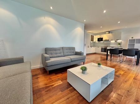 2 bedroom Flat to let in Clowes Street, Salford, M3