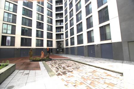 2 bedroom Flat to let in 5 Piccadilly Place, Manchester, M1