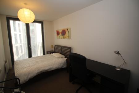 2 bedroom Flat to let in 5 Piccadilly Place, Manchester, M1