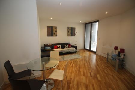 2 bedroom Flat to let in 5 Piccadilly Place, Manchester, M1
