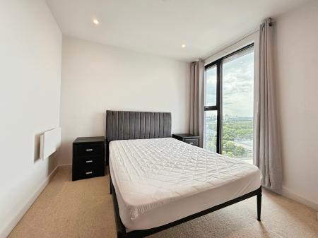 1 bedroom Flat to let in 3 MediaCity UK, Salford Quays, Salford, M50