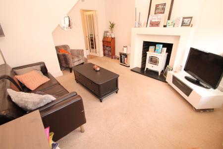 2 bedroom End of terrace house to let in Jackson Street, Cheadle, SK8
