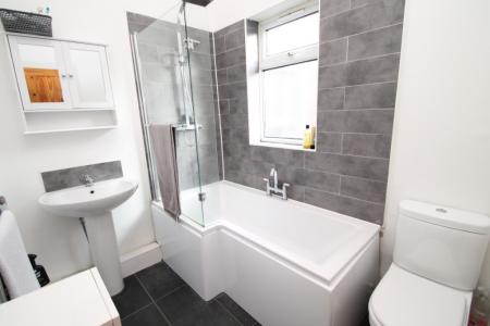 3 bedroom Terraced House to let in Colley Street, Stretford, M32