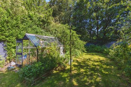 4 bedroom Semi-detached house for sale in Stapleford Close, Sale, M33