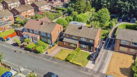 4 bedroom Semi-detached house for sale in Stapleford Close, Sale, M33