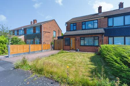 4 bedroom Semi-detached house for sale in Stapleford Close, Sale, M33