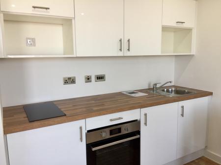 1 bedroom Studio flat to let in Michigan Avenue, Salford Quays, Salford, M50
