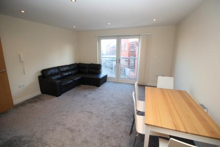 2 bedroom Flat to let in 50 Manchester St, Old Trafford, M16