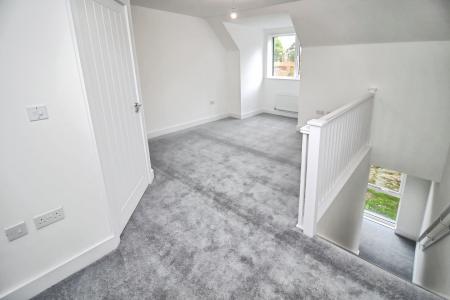 3 bedroom Town house to let in Liverpool Street, Manchester, M5