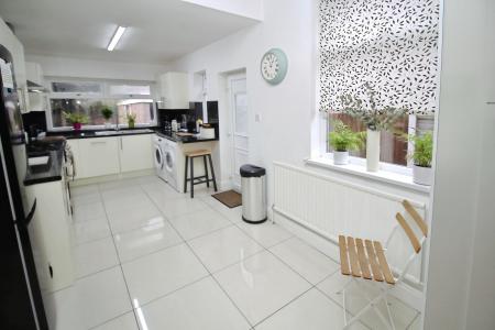 3 bedroom Semi-detached house to let in St Werburgh's Road, Manchester, M21