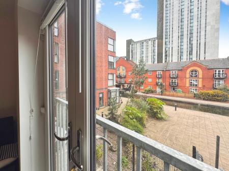 3 bedroom Flat for sale in Quantum, Chapeltown Street, Manchester