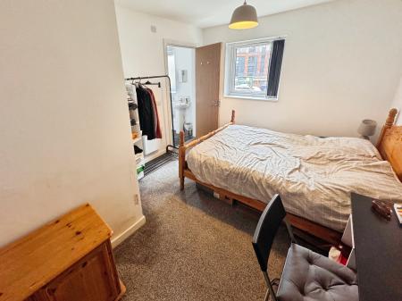 3 bedroom Flat for sale in Quantum, Chapeltown Street, Manchester