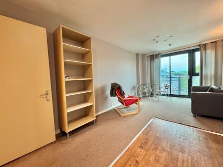 1 bedroom Flat to let in 156 Chapel Street, Salford, M3