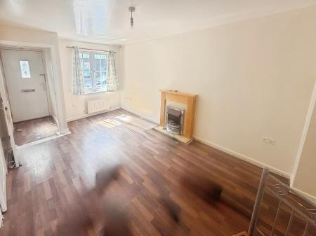 3 bedroom Terraced House to let in Queensland Road, Gorton, M18