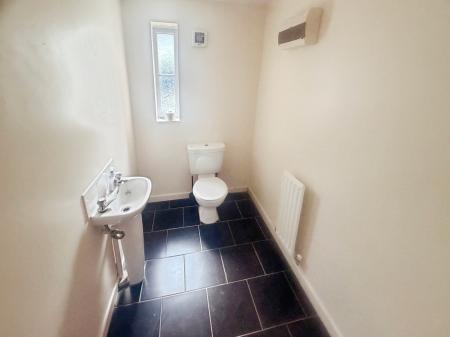 3 bedroom Terraced House to let in Queensland Road, Gorton, M18