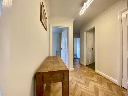 3 bedroom Flat to let in Salford Quays, Salford Quays, Salford, M50