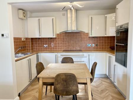 3 bedroom Flat to let in Salford Quays, Salford Quays, Salford, M50