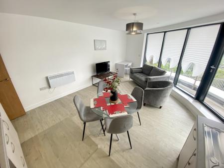 1 bedroom Flat to let in 65 Furness Quay, Salford Quays, Salford, M50