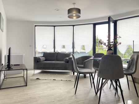 1 bedroom Flat to let in 65 Furness Quay, Salford Quays, Salford, M50