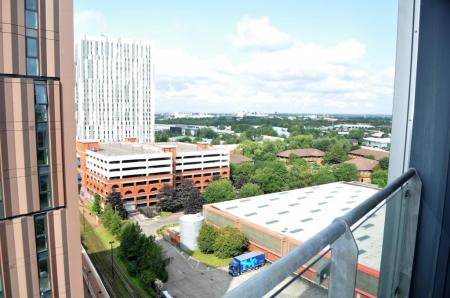 1 bedroom Flat to let in 250 The Quays, Salford Quays, Salford, M50