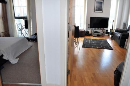 1 bedroom Flat to let in 250 The Quays, Salford Quays, Salford, M50